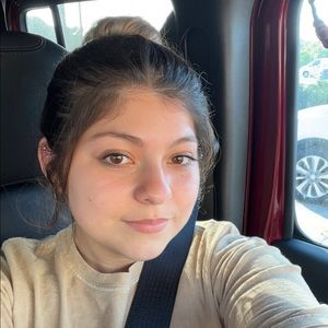 Meet your Posher, Graciela